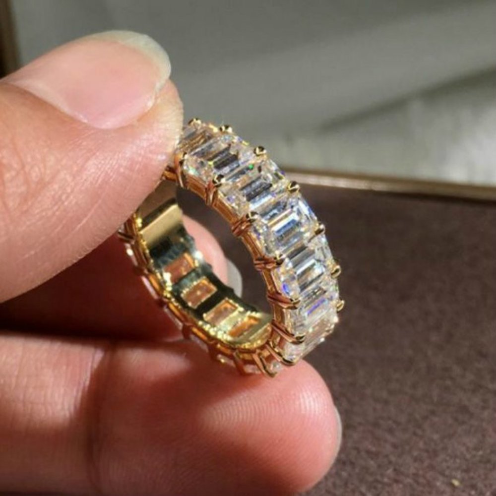 NEW 18K Yellow Gold Baguette Diamond Eternity Ring - Picture 5 of 5
